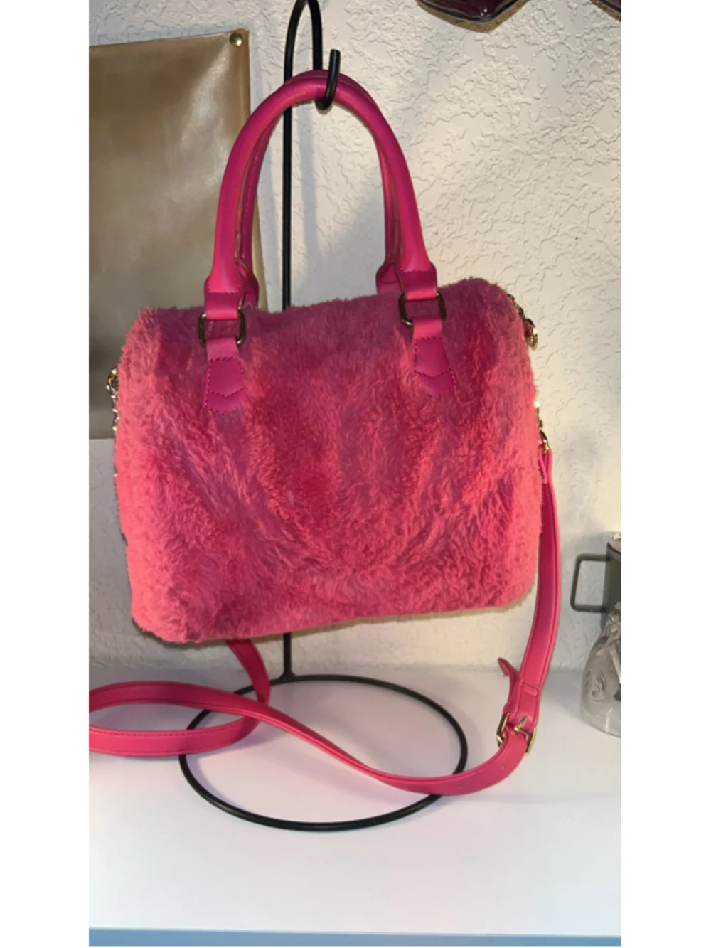 Women's Juicy Couture Faux Fur Satchel Bag One Size Pink